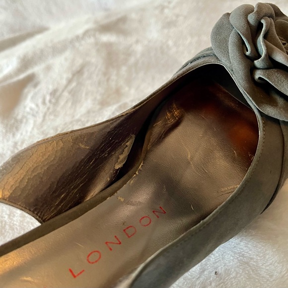 Sacha London LACE Gray Suede Peep Toe Slingback Heels - Picture 11 of 13